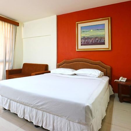 Prima Inn Kuta Lombok Exterior foto