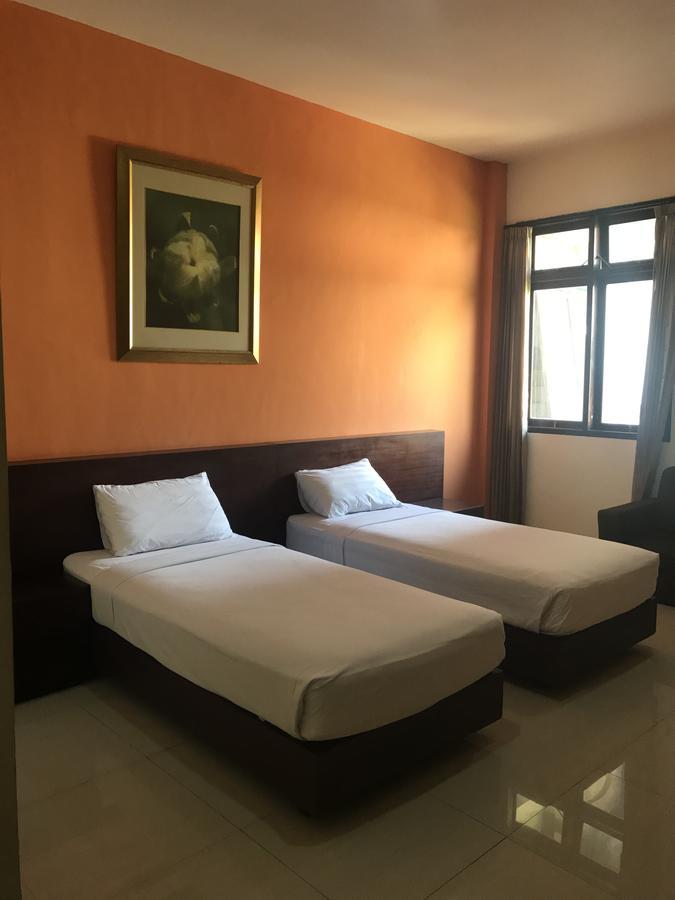 Prima Inn Kuta Lombok Exterior foto